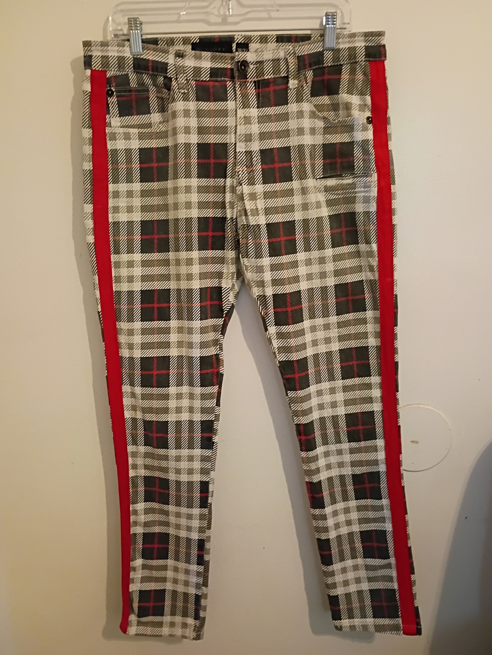 Decible Men's Plaid Chinos with Red Side Stripes Sz 38/32